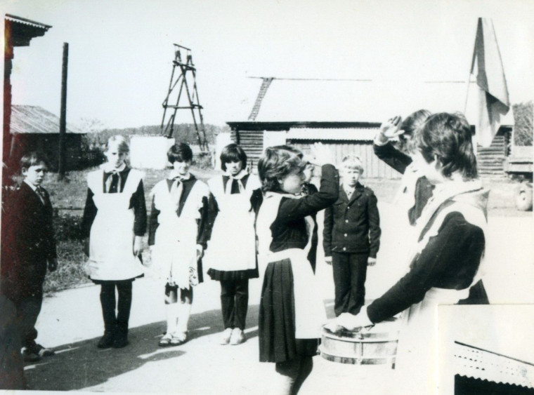 19.05. Понедельник День пионерии. 19.05. Понедельник День пионерии.